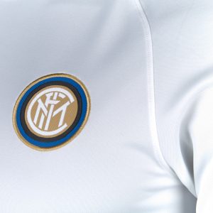 Áo Inter Milan sân khách màu trắng 2016-2017.