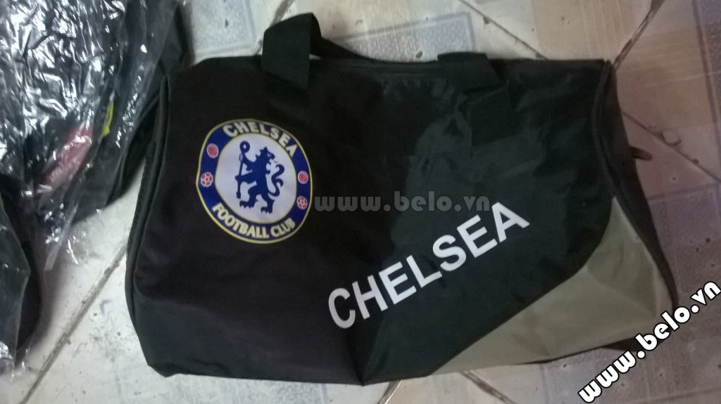 Túi đựng đồ bóng đá hình trống Chelsea đen ghi