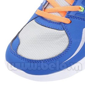 Giày chạy bộ Prowin có mũi giày thoáng khí giúp bạn có thể thoái mái vận động mà không lo mồ hôi.