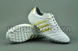 Giày bóng đá ba sọc CT3 màu trắng sọc vàng