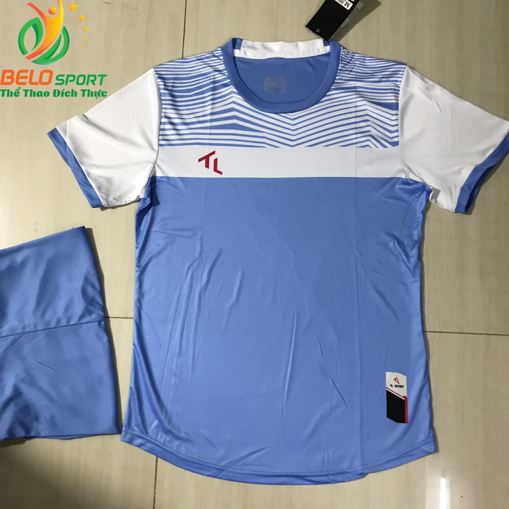 Áo bóng đá không logo màu xanh nhạt 2019-K16