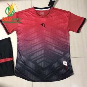 Áo bóng đá không lô gô K-011 2019 giá rẻ màu đỏ pha đen