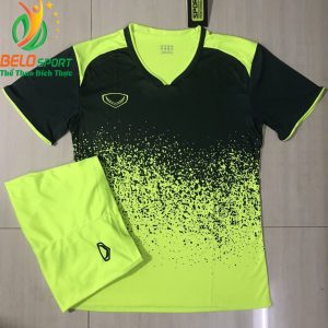 Áo bóng đá không lô gô K-022 2019 giá rẻ màu đen pha chuối