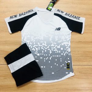 Áo bóng đá không logo NB2 màu đen trắng 2020