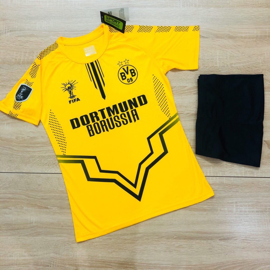 Áo bóng đá CLB Dortmund màu vàng năm 2020