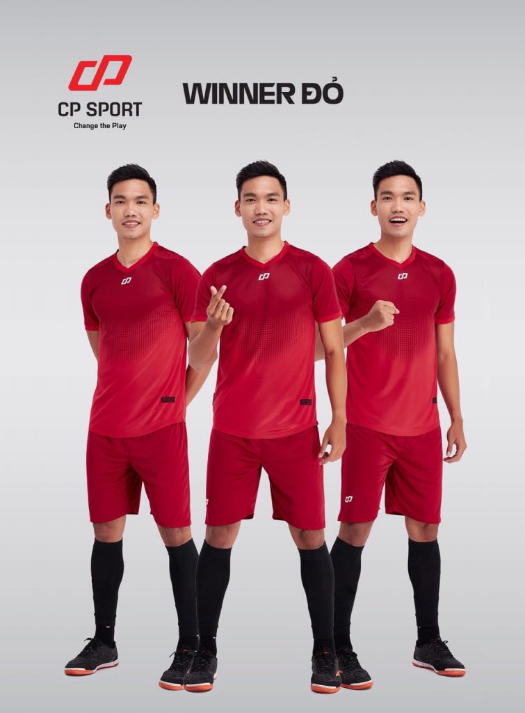 Áo bóng đá CP Winner màu đỏ mận năm 2020