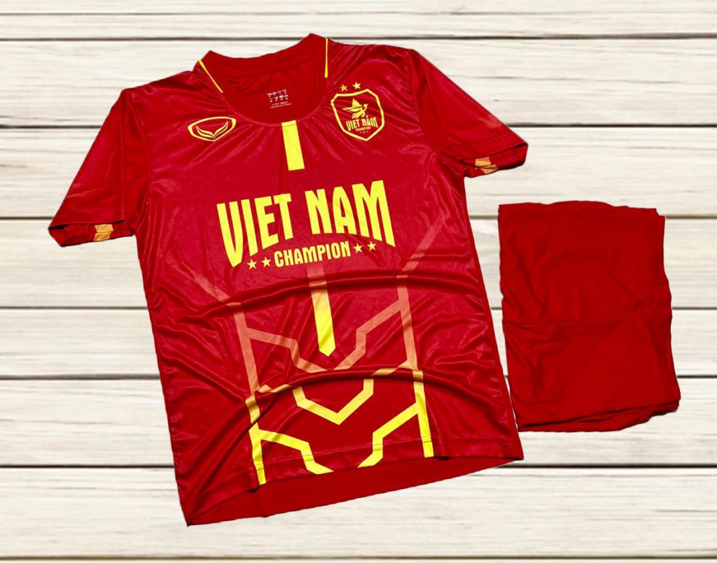 Áo bóng đá đội tuyển quốc gia Việt Nam màu đỏ mới nhất năm 2020